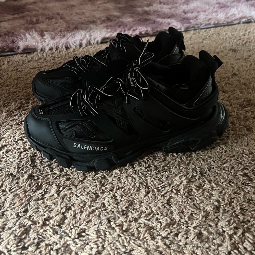 Black balenciaga track